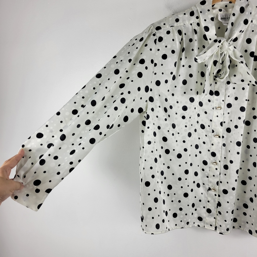 Leslie Fay Vintage 80s Jacquard Polka Dot Puff Sleeve Buton Up Tie Bow Blouse - Picture 2 of 10